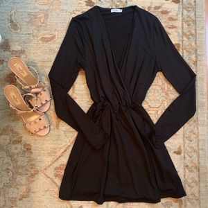 Tobi That’s a Wrap Dress Black size Small